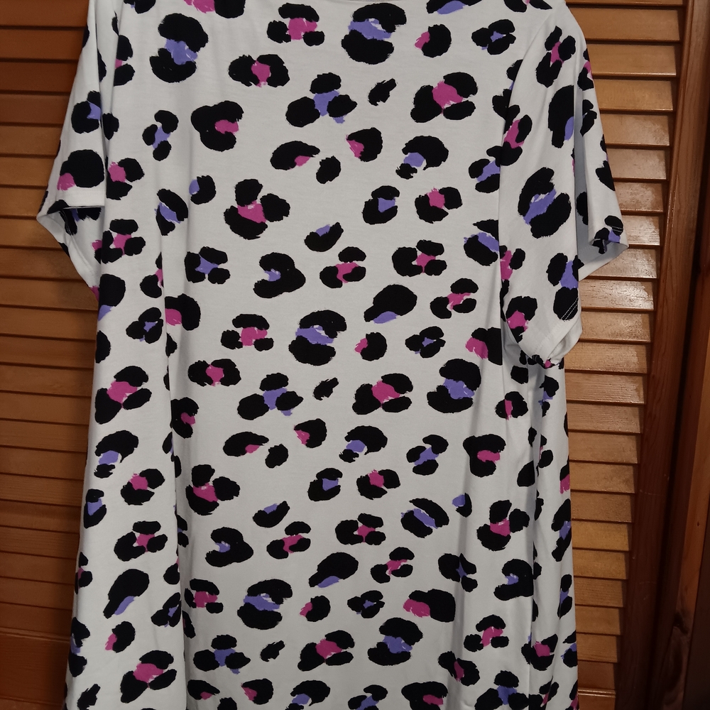 Stylish Leopard Print Short Sleeve Tee - Picture 2 of 5